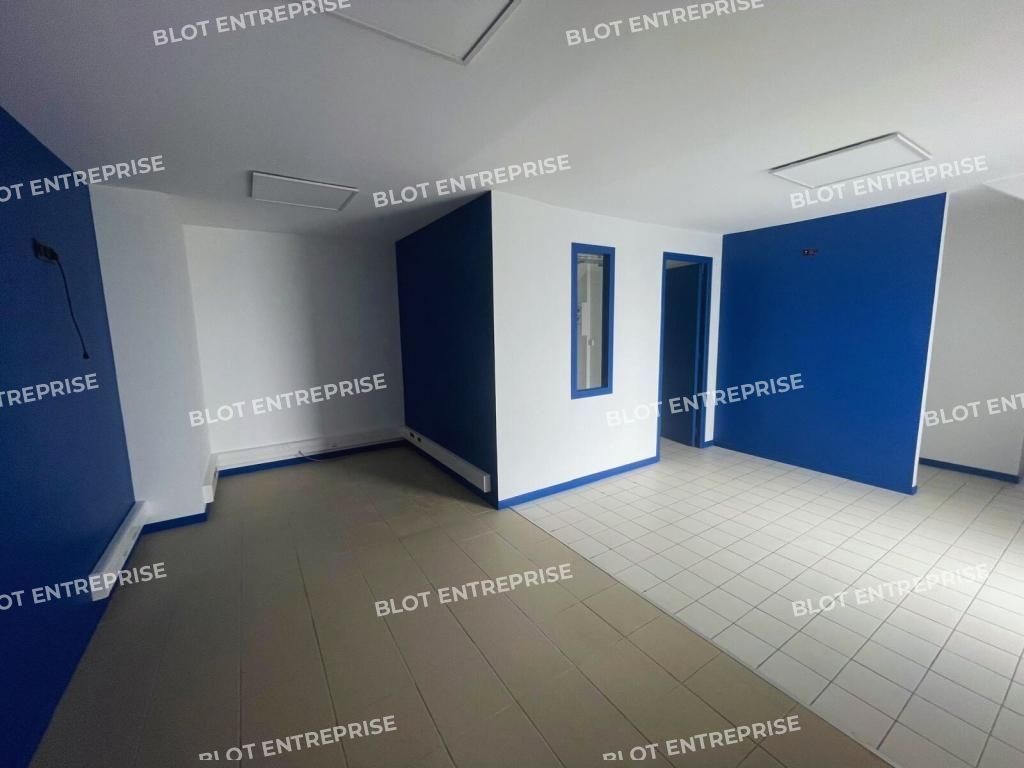 Location bureaux 80 m² non divisibles