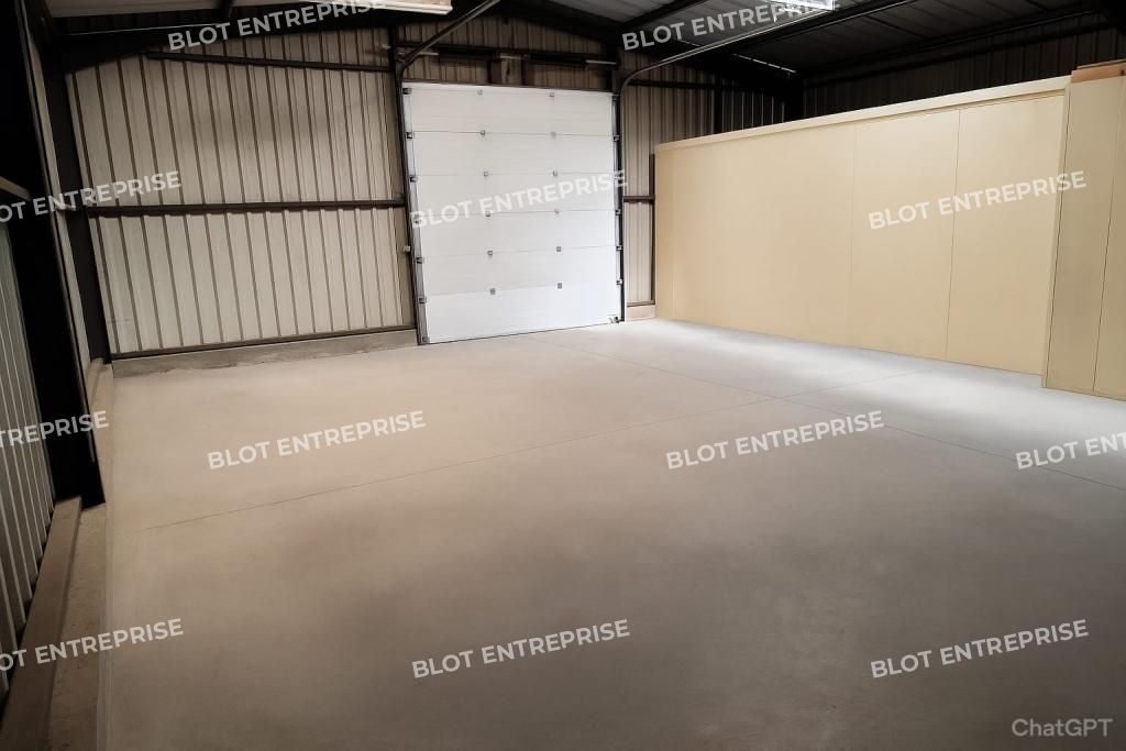 Location entrepôts 110 m² non divisibles