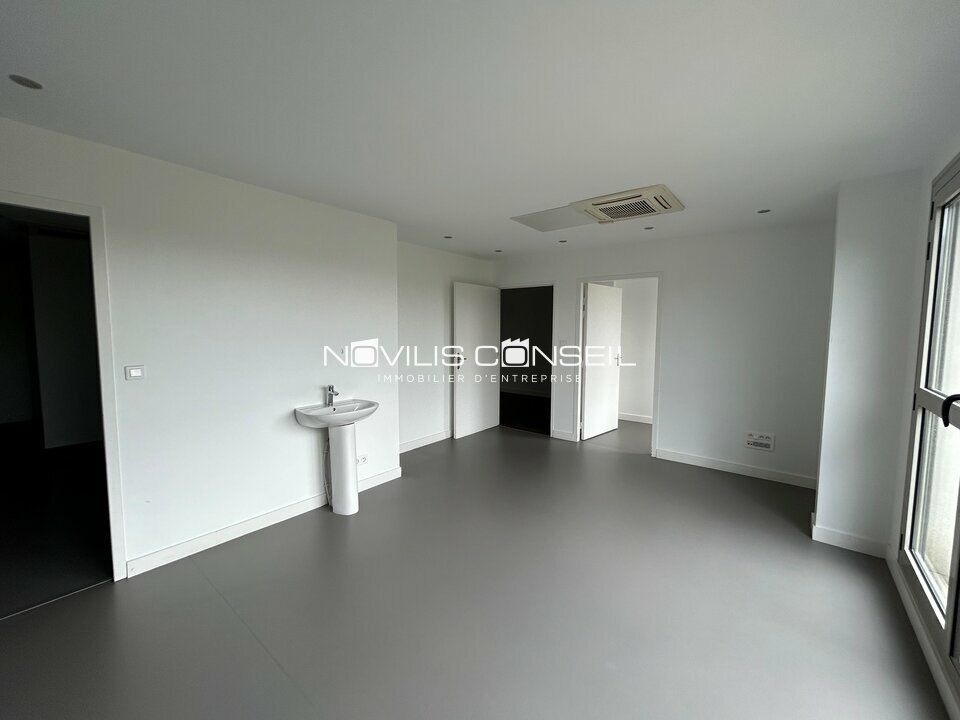 Location bureaux 126 m² non divisibles