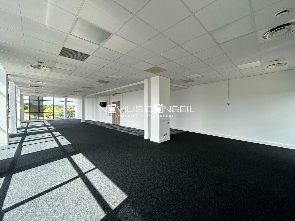 Location bureaux 146 m² non divisibles