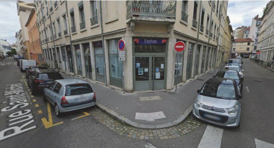 Location local commercial 60.89 m² non divisibles
