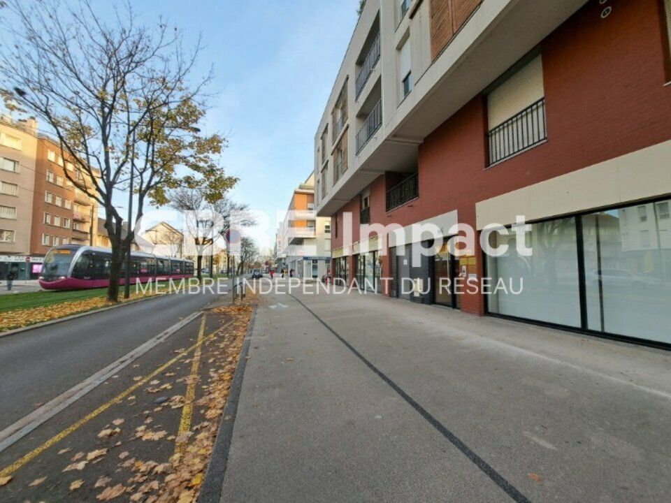 A LOUER - LOCAL COMMERCIAL 105 M²- QUARTIER DRAPEAU