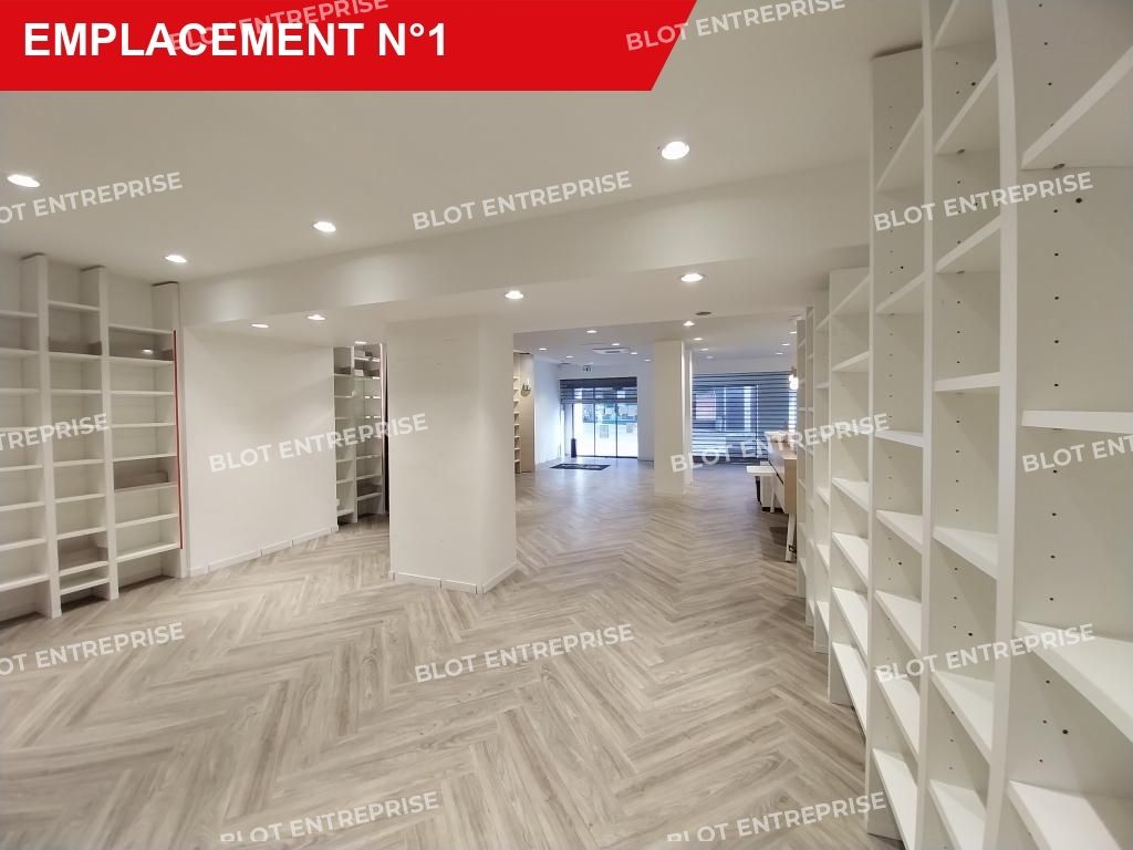 Location local commercial 175 m² non divisibles