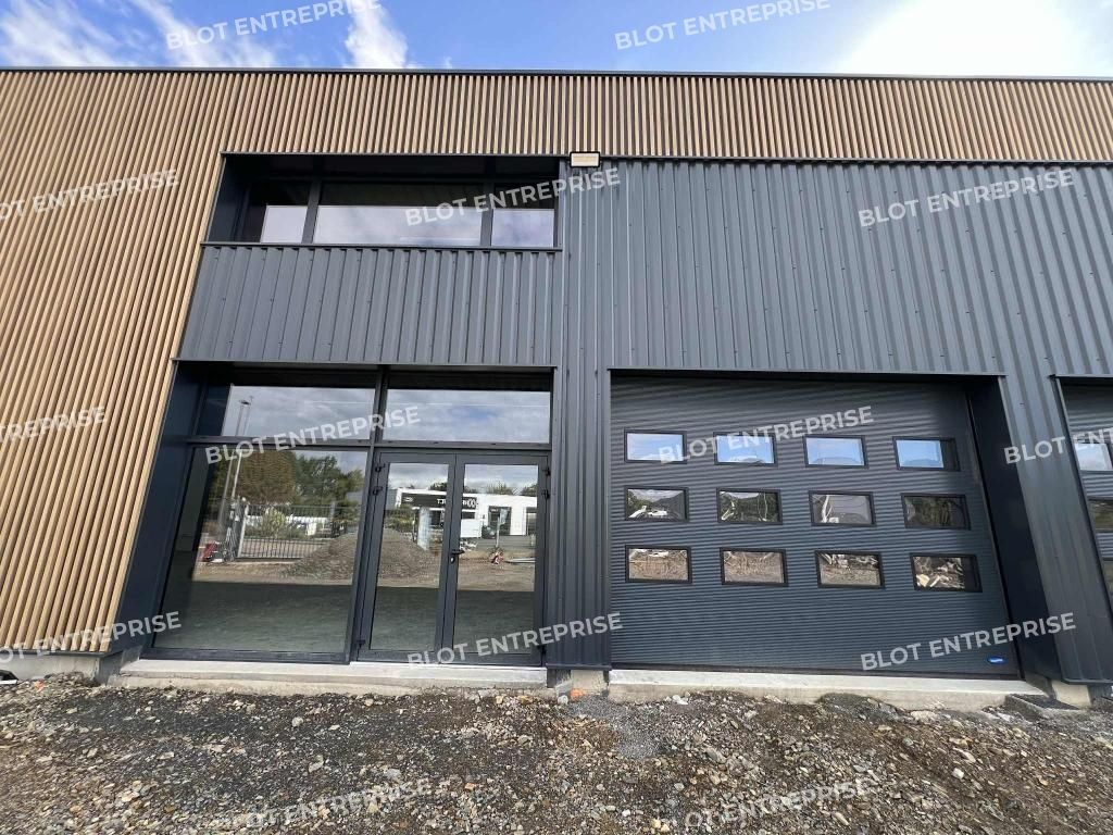 Location entrepôts 410 m² non divisibles