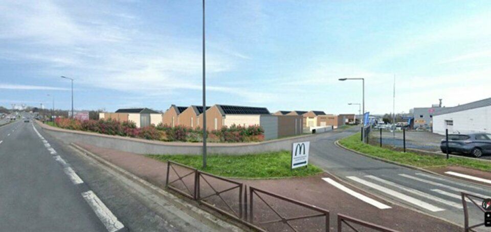 Location local d''activites 8901 m² divisibles à partir de 396 m²