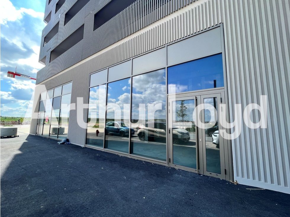 Location local commercial 145.00 m² à FLEURY SUR ORNE