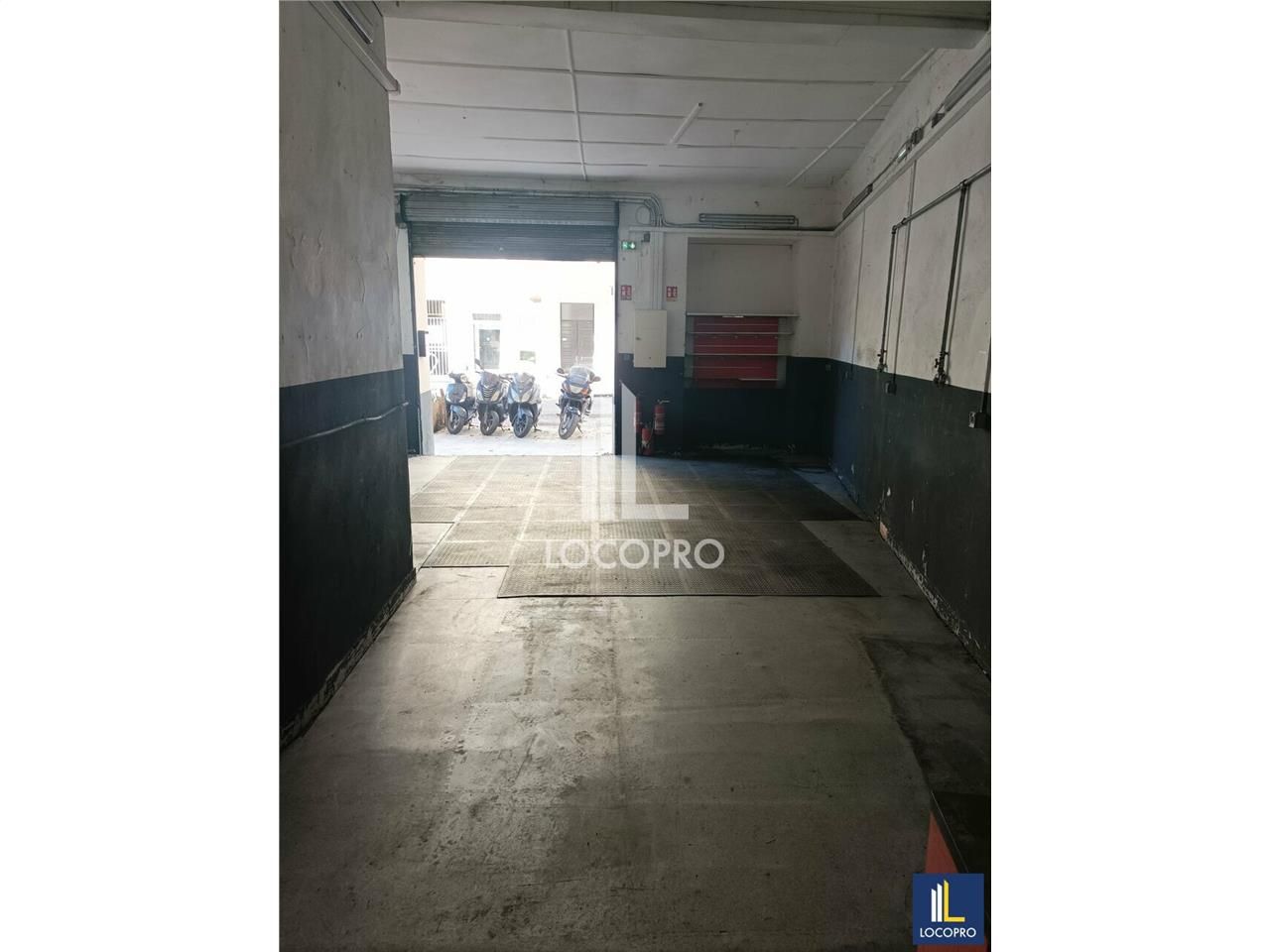 Vente local commercial 70 m² non divisibles