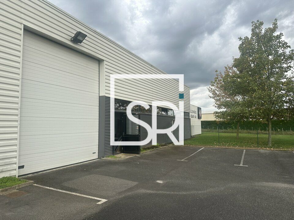 Local commercial à vendre - 300 m²