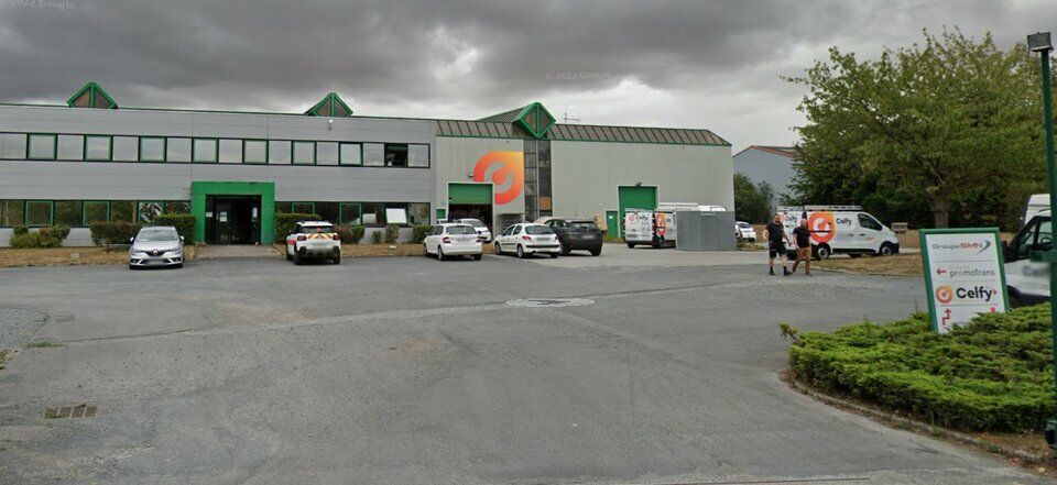 Location local d''activites 630 m² non divisibles