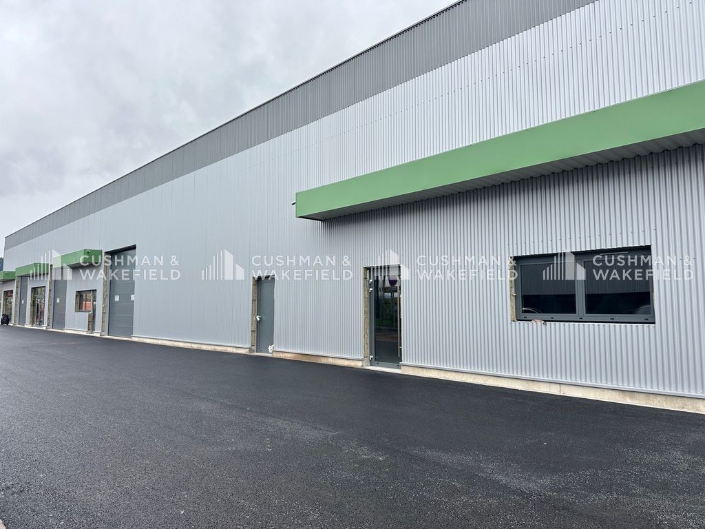 Location activités 150 m² non divisibles