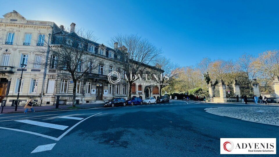 Location bureaux 433.85 m² non divisibles