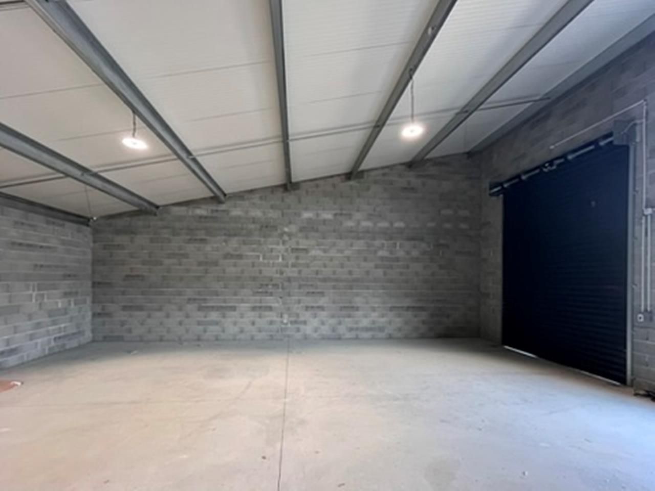 E93238EF-9D79-48A7-BBA8-CBF1BD131267_4_5005_c