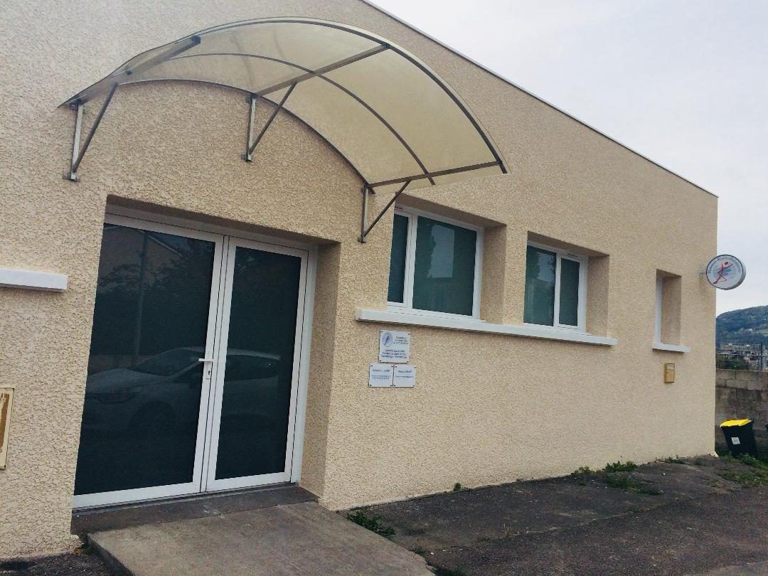 Location local 151 m² à Firminy