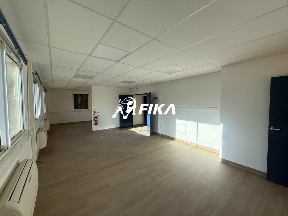 A LOUER BUREAUX 306 m² (31670) LABEGE