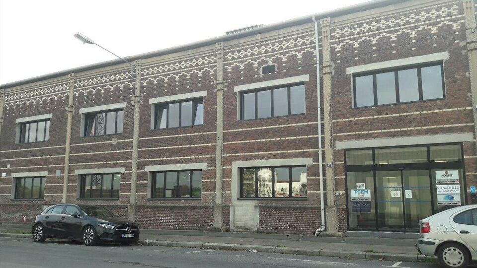 Location bureaux 300 m² non divisibles