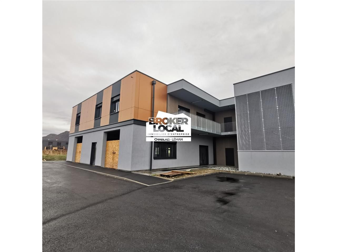 Vente bureaux 206 m² à Perrignier