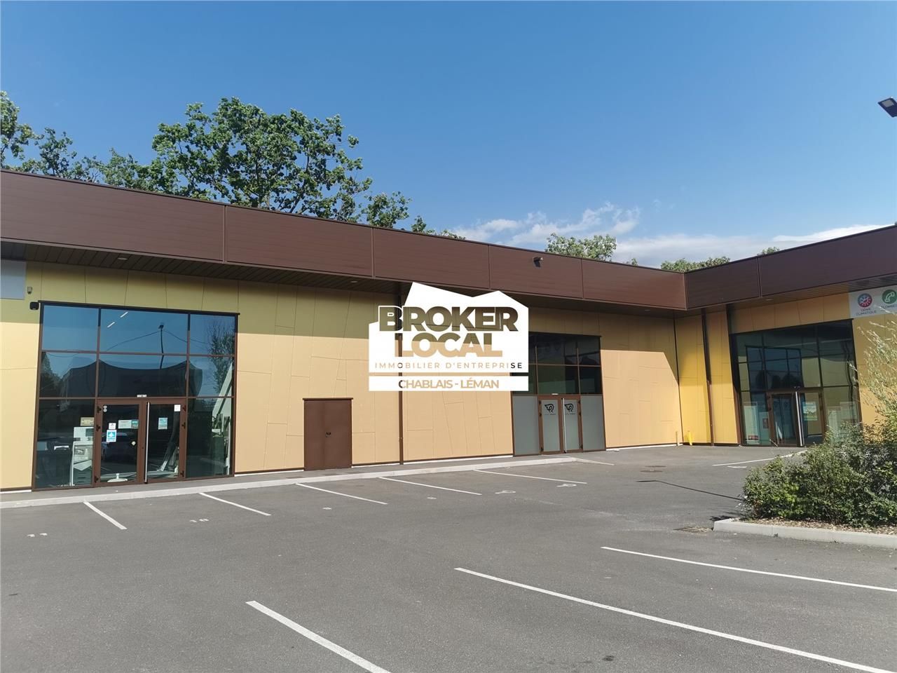 Location local commercial 342 m² à Thonon-les-Bains