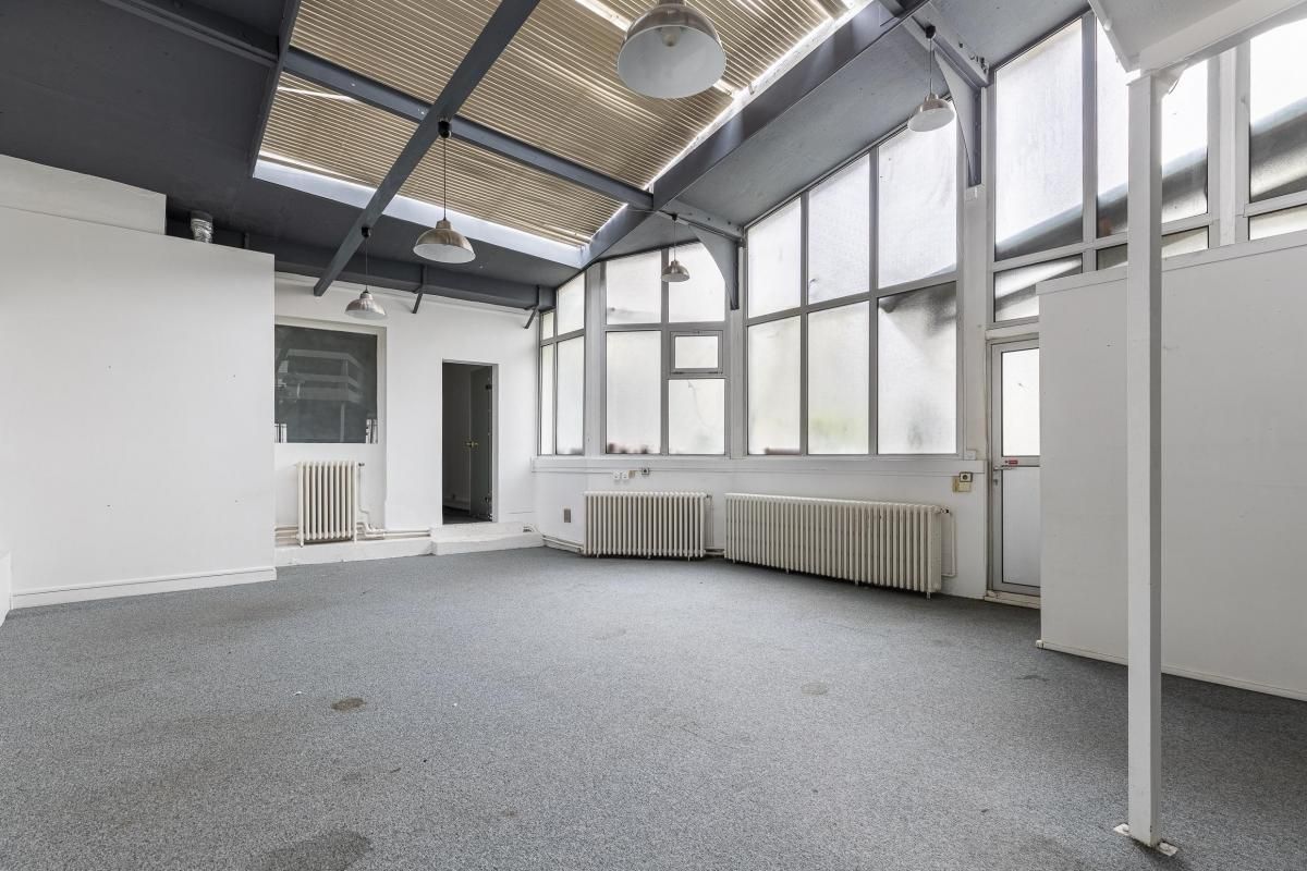 Location bureaux 137 m² non divisibles