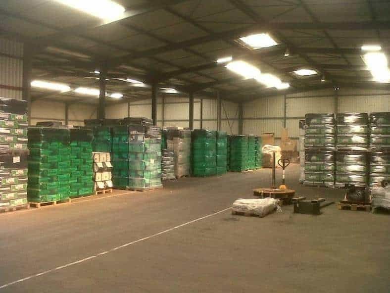 Location entrepôts 10072 m² non divisibles