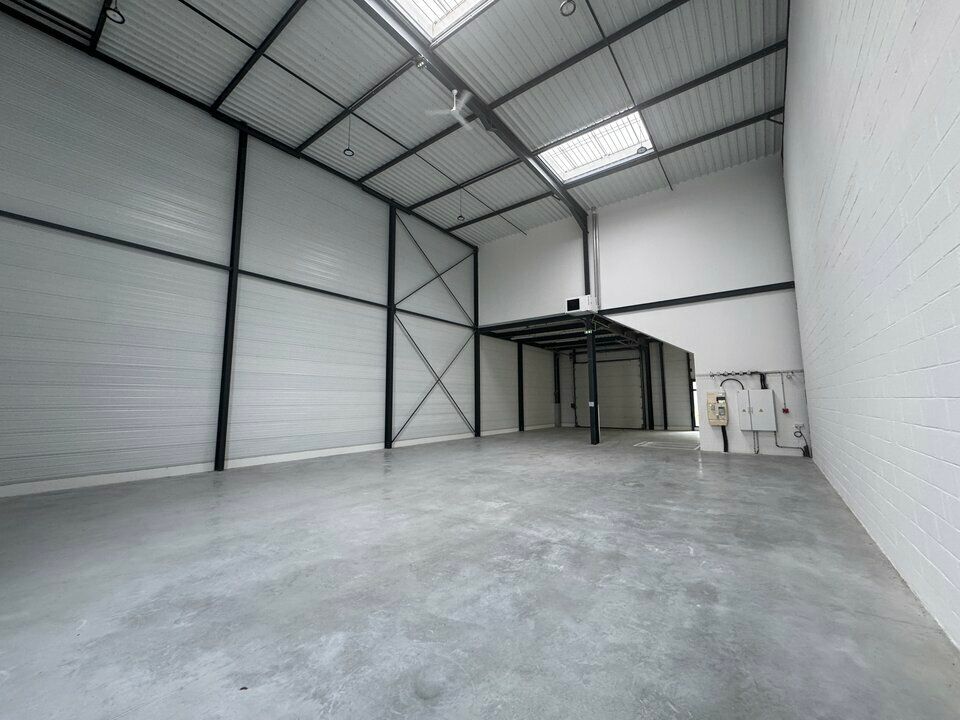 LOCAUX D'ACTIVITES NEUFS A LOUER DISPONIBLES IMMEDIATEMENT