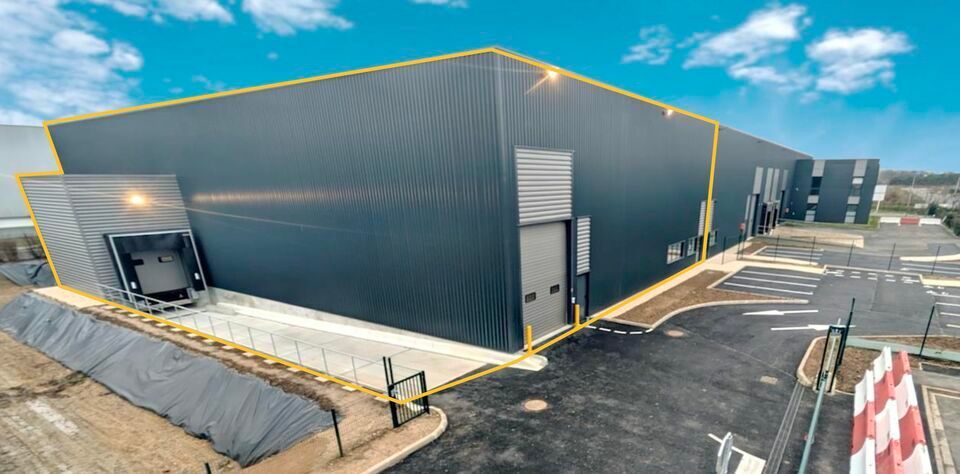 Location local d''activites 996 m² non divisibles