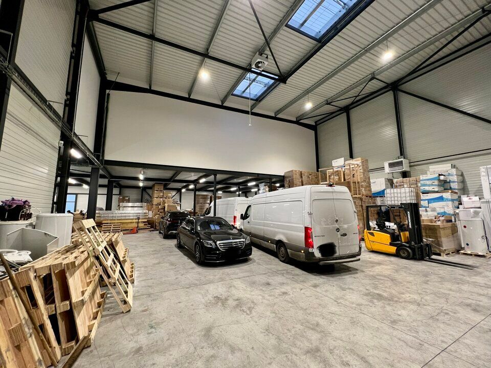 Vente local d''activites 1524 m² non divisibles
