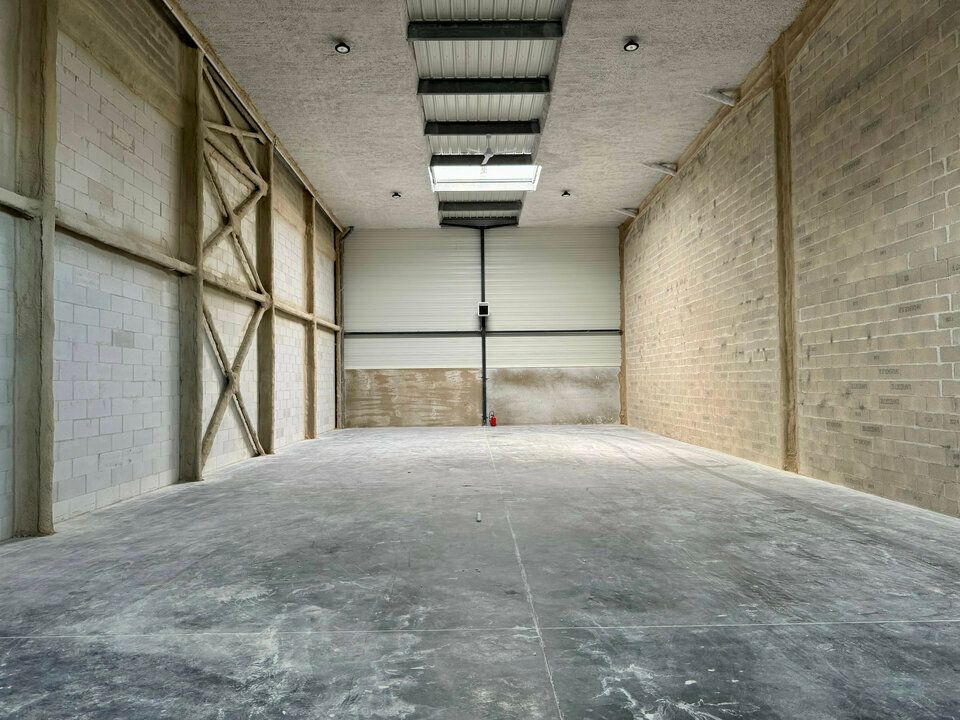 Vente local d''activites 265 m² non divisibles
