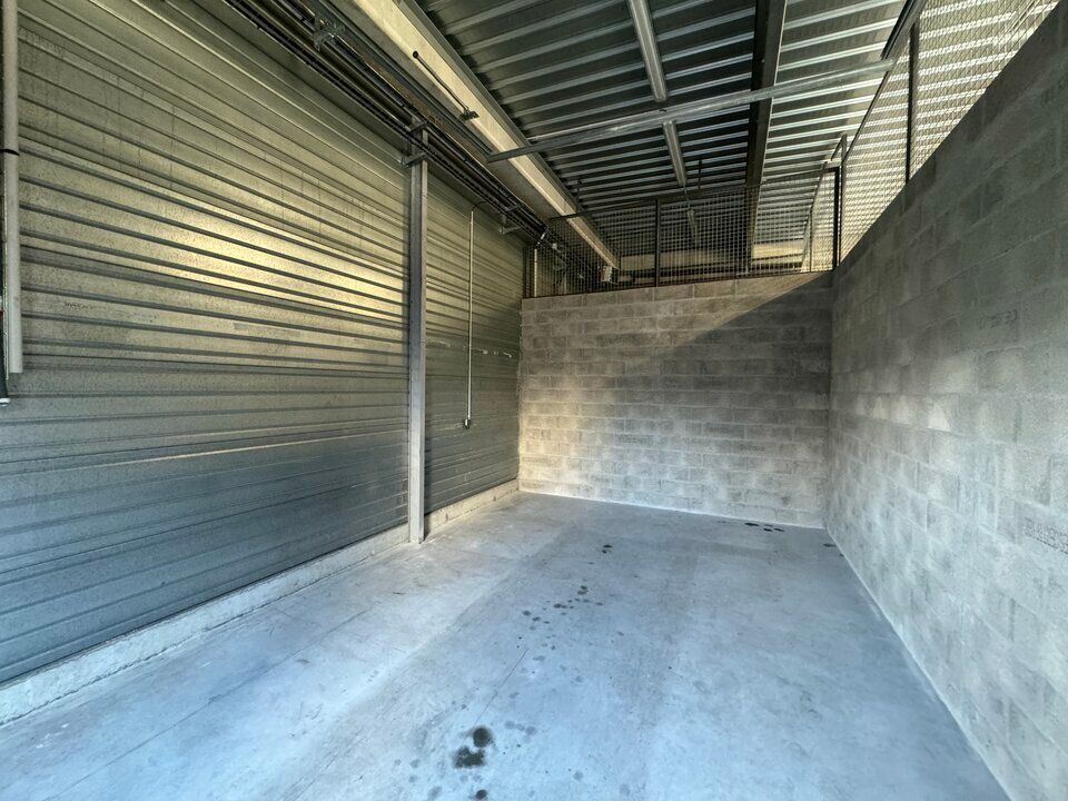Location local d''activites 27 m² non divisibles