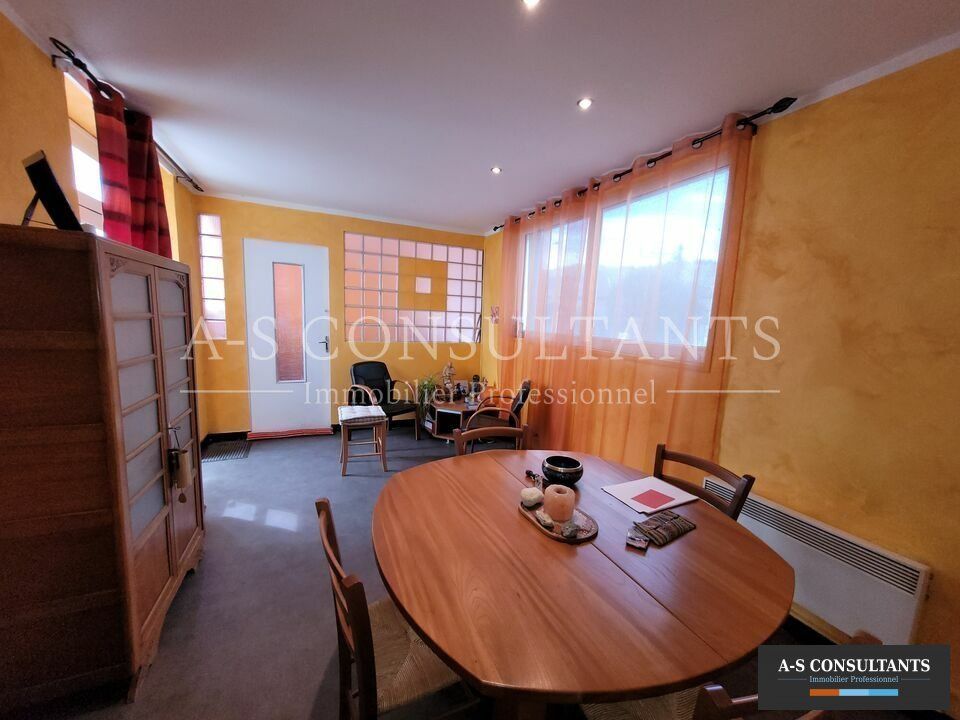 Vente local d''activites 200 m² non divisibles