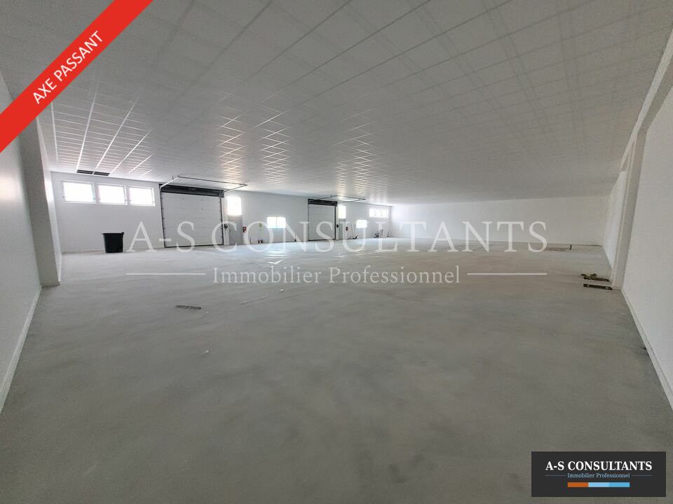 Location local d''activites 586 m² non divisibles