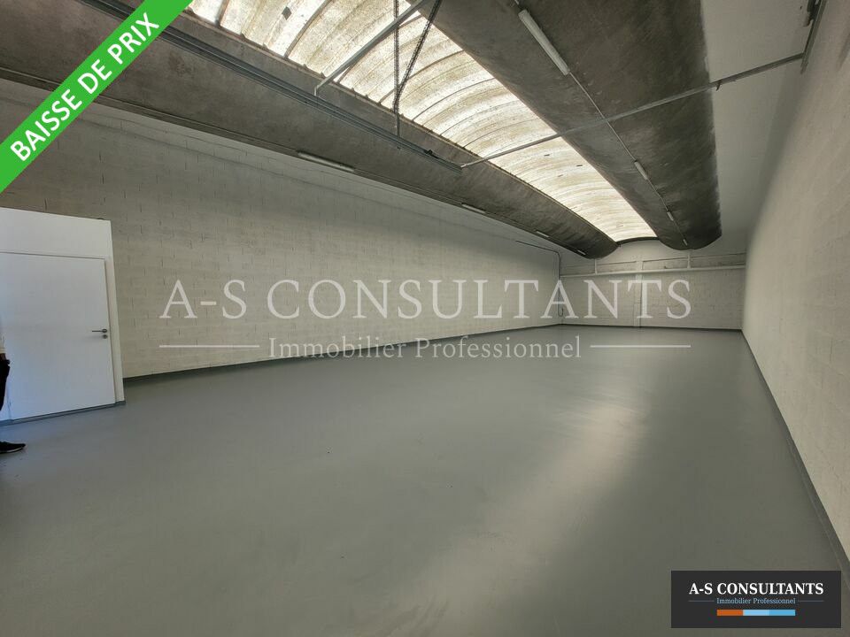 Location entrepot 205 m² non divisibles