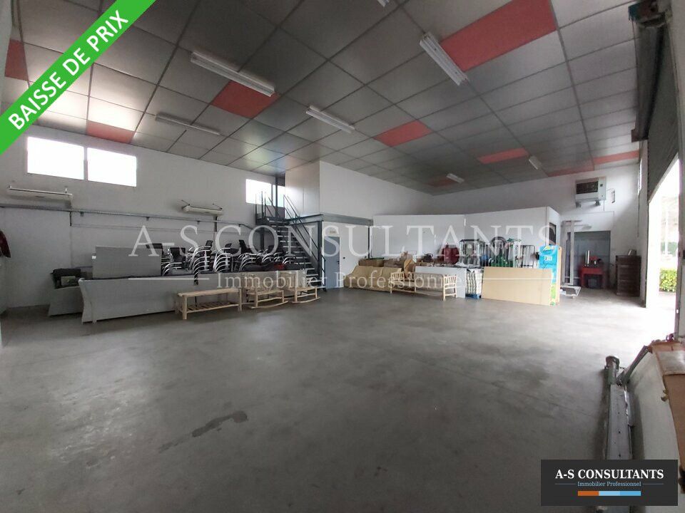 Location local d''activites 330 m² non divisibles