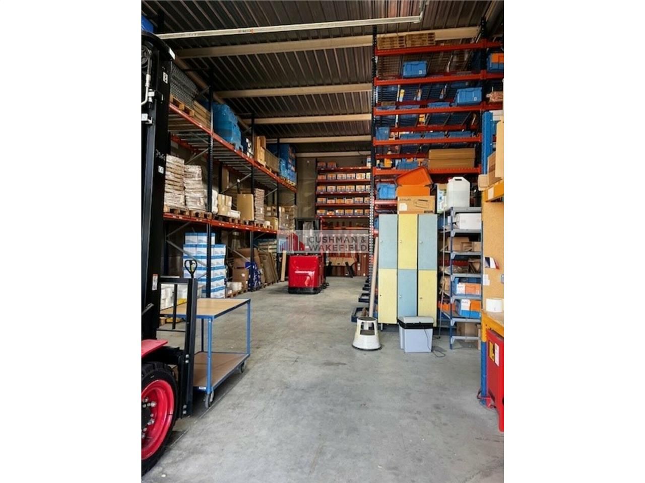 Location local d''activites 386 m² non divisibles