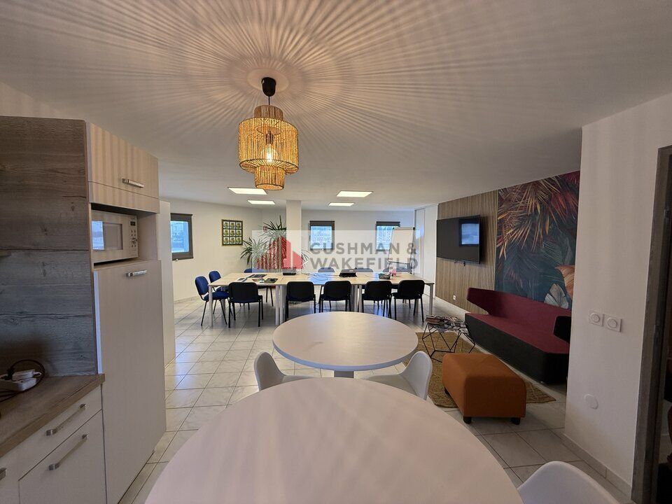 Location bureaux 70 m² non divisibles