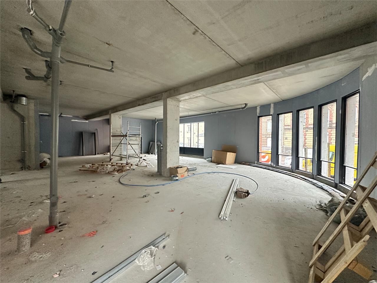 Location local commercial 205.00 m² à LE HAVRE