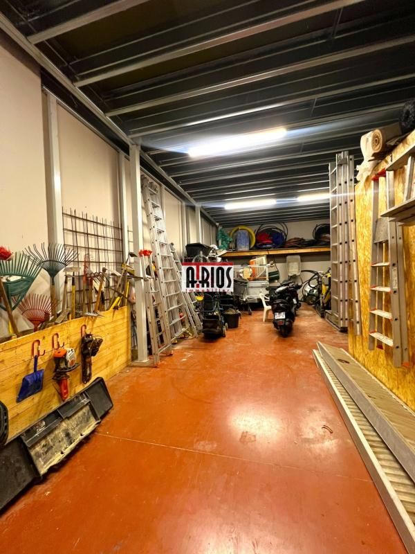 Location entrepôts 80 m² non divisibles