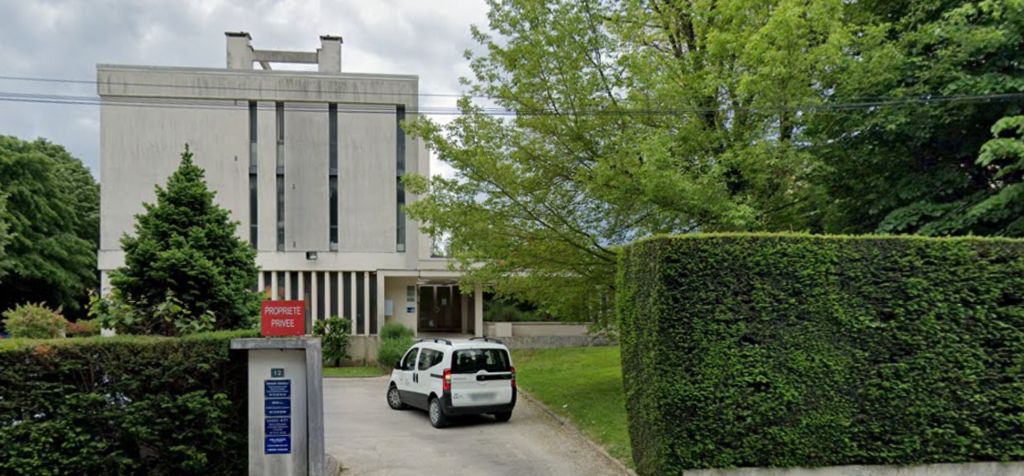 Location bureaux 253 m² à BOURG EN BRESSE