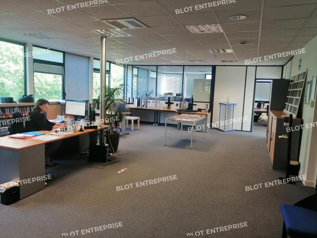 Location bureaux 314 m² non divisibles