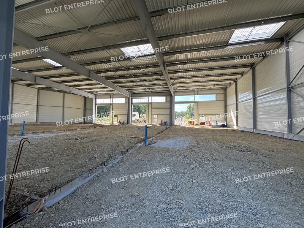 Vente entrepôts 1537 m² non divisibles