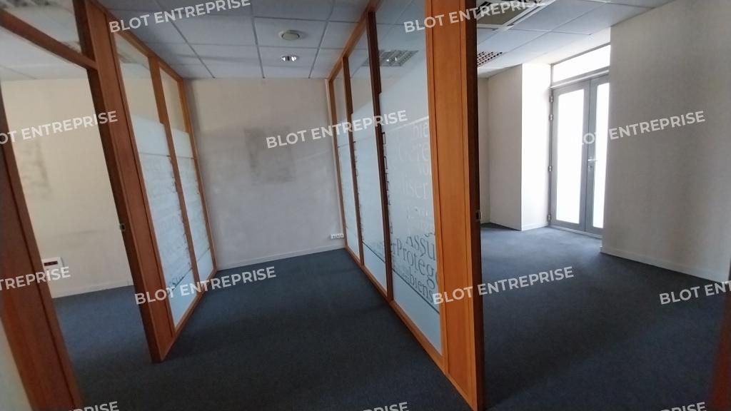 Vente bureaux 225 m² non divisibles