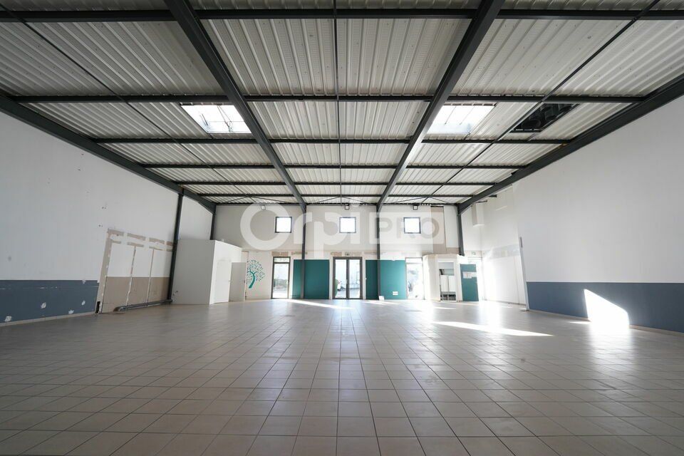 Location local d''activites 364 m² non divisibles