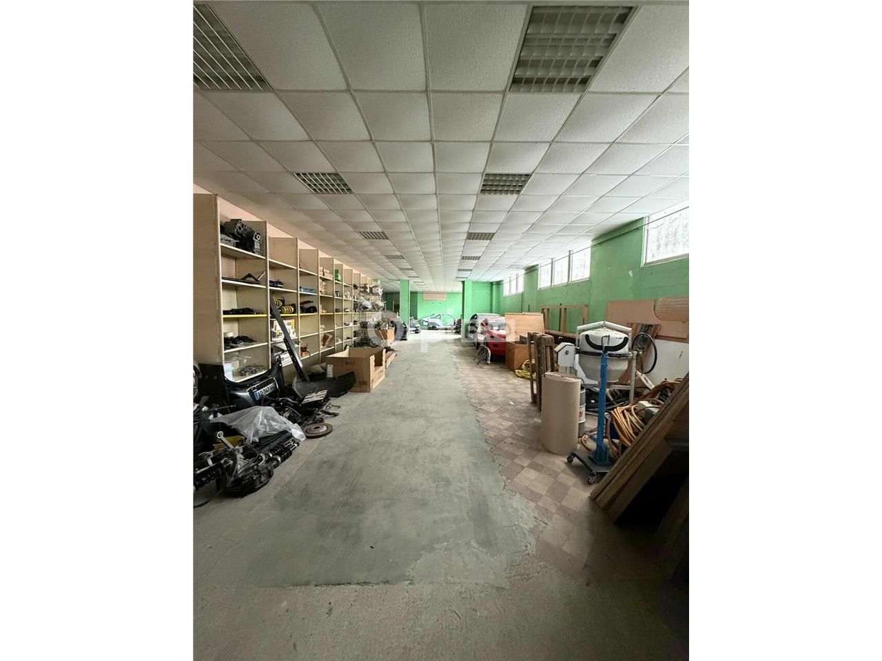 Location local d''activites 470 m² non divisibles