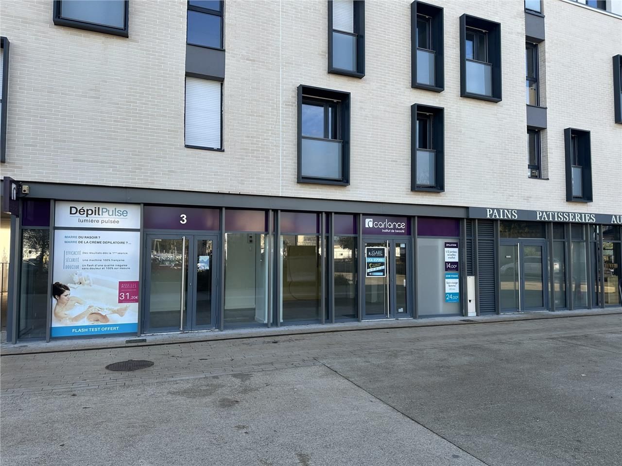 Location local 163 m² à Luisant