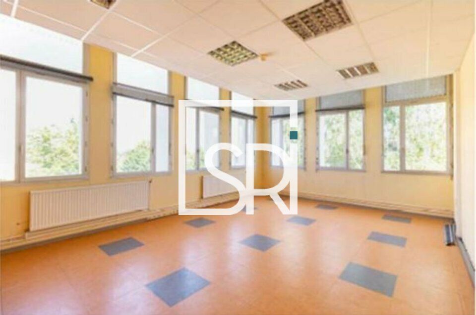 LOCATION BUREAUX - 194 M² - 63000 CLERMONT-FERRAND