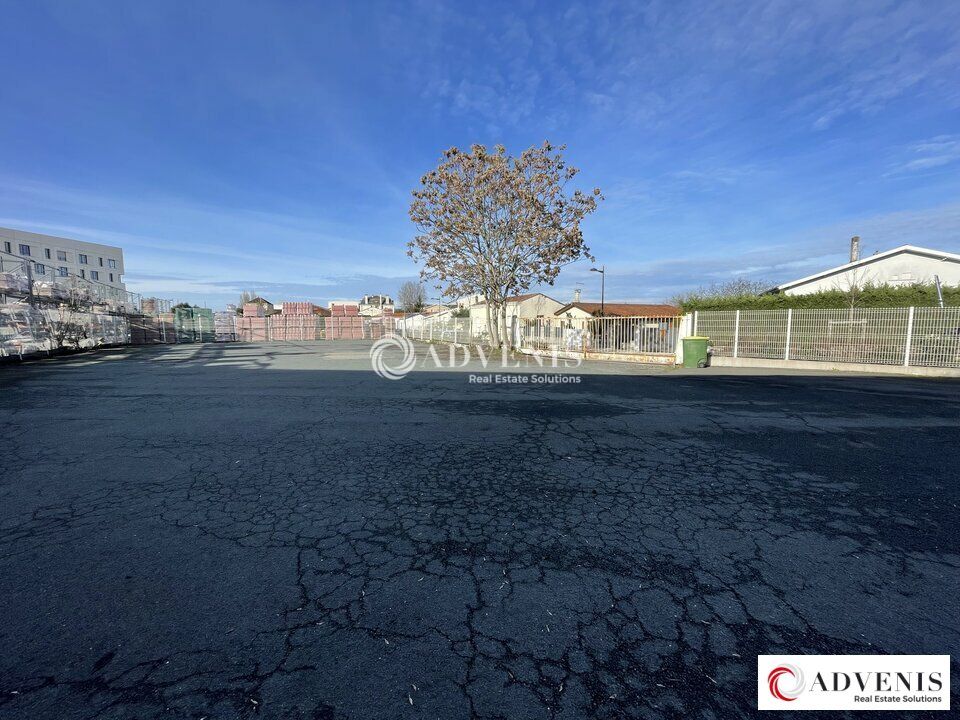 A LOUER ENTREPOT 1840 M²