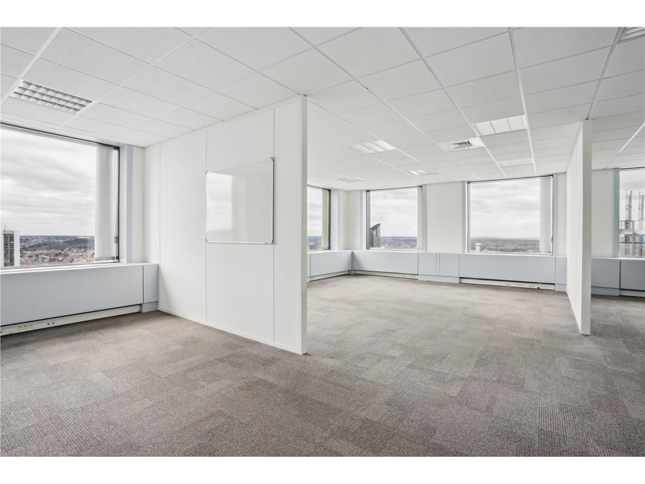Location bureaux 1997 m² non divisibles