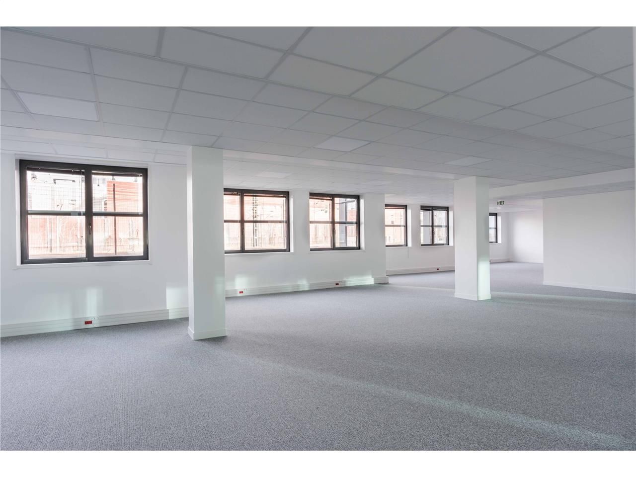 Location bureaux 476 m² non divisibles