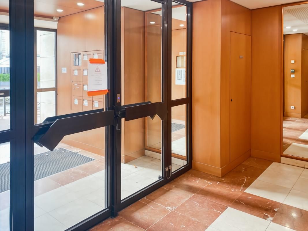 Location bureaux 133 m² non divisibles