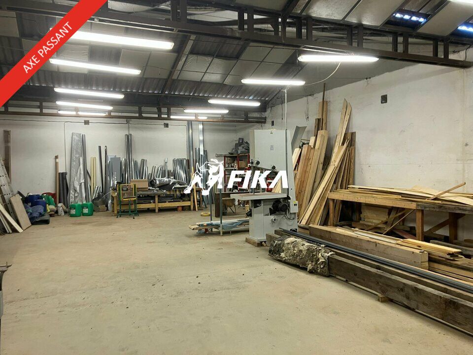 VEND ENTREPOT D'ACTIVITÉ 1200 m² (82710) BRESSOLS