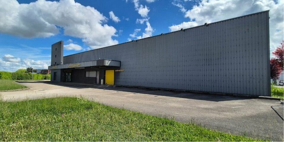 Vente local d''activites 974 m² non divisibles